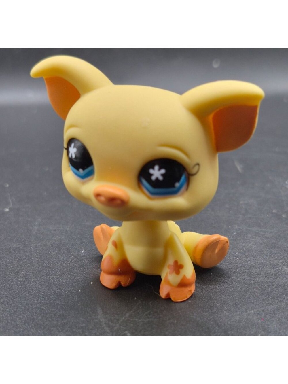 Littlest Pet Shop #475 Pig Yellow  Orange  Figure 2006 Hasbro Collectible Toy